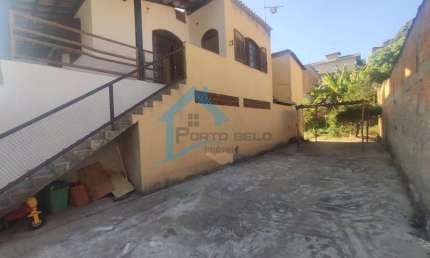 Casa para Venda em Contagem, Santa Helena, 3 dormitórios, 1 suíte, 1 banheiro, 5 vagas