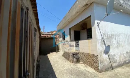 Casa para Venda em Contagem, Jardim Laguna, 7 dormitórios, 1 suíte, 4 banheiros, 3 vagas