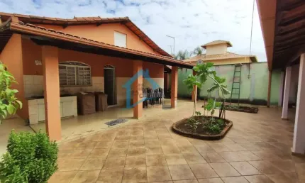 Casa para Venda em Contagem, Camilo Alves, 3 dormitórios, 1 suíte, 3 banheiros, 5 vagas