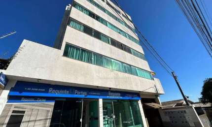 Apartamento com 3 dormitórios para alugar, 115 m² por R$ 3.000,00/mês - Centro - Cascavel/PR