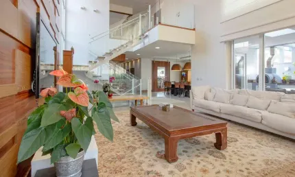 Sobrado Alto Padrão 550 m² à venda – 4 dorms e lazer completo