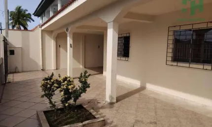 Casa com 4 quartos à venda na Rua Copacabana, 513, Shangri-lá, Pontal do Paraná