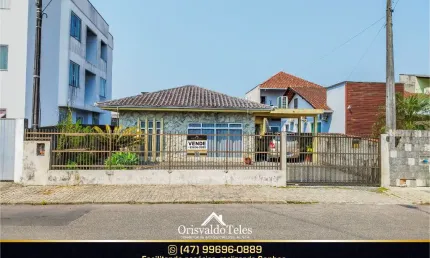 Casa à venda no Iririú, Joinville 