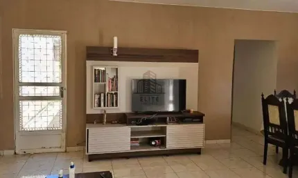 Casa com 5 quartos à venda no Taguatinga Norte (Taguatinga), Brasília 