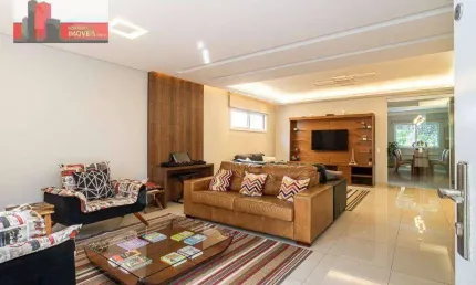 Casa em condomínio com 4 quartos, 257m², 4 vagas, R. Padre Bento Ibáñez, 447 - Jardim Prudência.