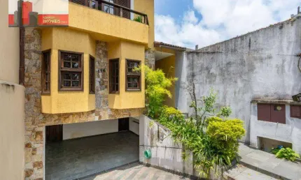 Sobrado encantador no Alto da Lapa com 3 quartos, (1 suíte), 191m², 2 vagas