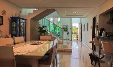 Casa de Condomínio Para Vender com 4 quartos 4 suítes no bairro Robalo em Aracaju
