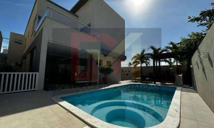 Casa de Condomínio Para Vender com 4 quartos 3 suítes no bairro Aruana em Aracaju