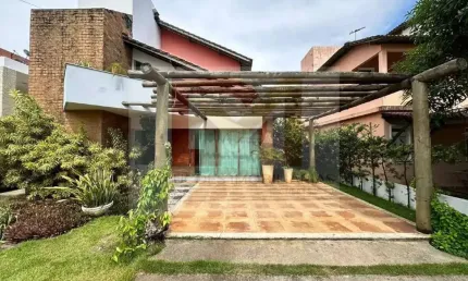 Casa de Condomínio Para Vender com 3 quartos 3 suítes no bairro Aruana em Aracaju / Condomínio Melício Machado.