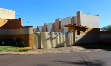Casa com 3 quartos para alugar, 123 m² por R$ 3.460/mês - Condomínio Residencial Graciosa - Londrina/PR