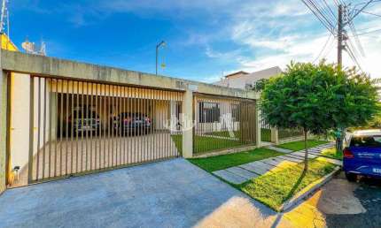 Casa com 3 quartos para alugar, 250 m² por R$ 4.850/mês - Parque Residencial Granville - Londrina/PR