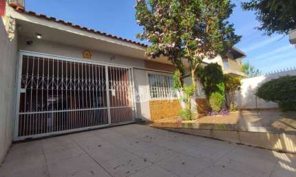Casa com 5 quartos à venda, 140 m² por R$ 570.000 - Pacaembu - Londrina/PR