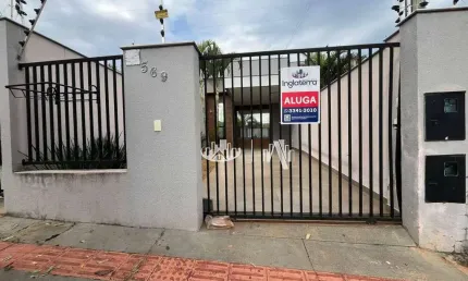 Casa com 2 quartos para alugar, 96 m² por R$ 2.600/mês - Columbia - Londrina/PR