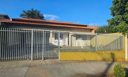Casa com 3 quartos à venda, 100 m² por R$ 650.000 - San Fernando - Zona Leste de Londrina/PR