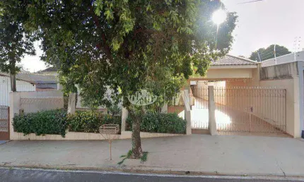 Casa com 3 quartos à venda, 227 m² por R$ 1.000.000 - Centro - Cambé/PR