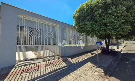 Casa com 3 quartos à venda, 135 m² por R$ 628.000 - Santa Mônica - Zona norte de Londrina/PR