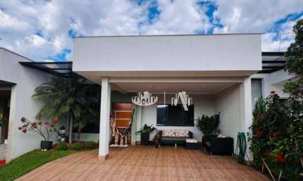 Casa com 3 quartos para alugar, 163 m² por R$ 6.845/mês - Jardim São Jorge - Londrina/PR