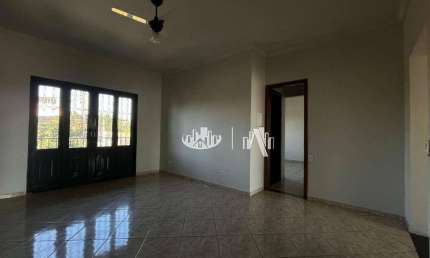 Casa com 3 quartos para alugar, 120 m² por R$ 2.500/mês - Conjunto Parigot de Souza 1 - Londrina/PR