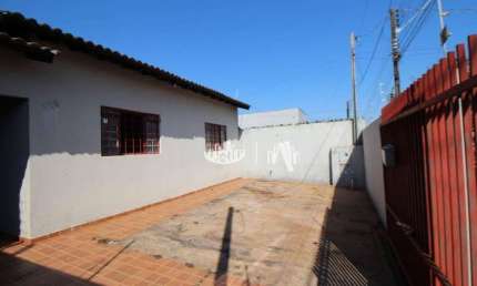 Casa com 2 quartos para alugar, 69 m² por R$ 1.500/mês - Jardim Planalto - Londrina/PR