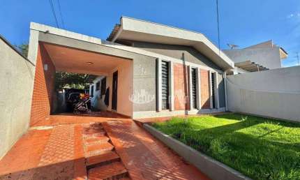Casa com 3 quartos à venda, 197 m² por R$ 450.000 - Jardim Agari - Centro de Londrina/PR