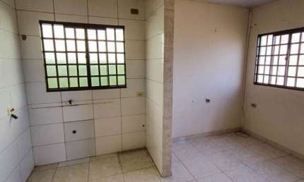 Casa com 1 quarto para alugar, 50 m² por R$ 800/mês - Jardim Alto do Cafezal - Zona Sul de Londrina/PR