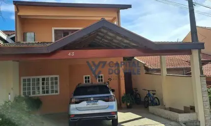 Sobrado com 3 dormitórios à venda, 250 m² por R$ 937.000 - Jardim Uirá - São José dos Campos/SP