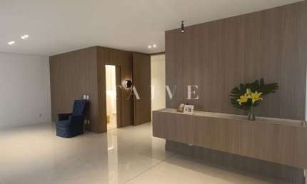 Apartamento à Venda, Ed Grand Palais, 3 suítes , completo em móveis planejados, andar alto- Gleba F
