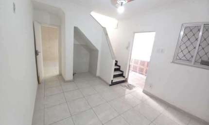 Casa com 3 quartos à venda na Rua Apia, Vila da Penha, Rio de Janeiro, 80 m2 por R$ 345.000