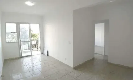 Apartamento com 2 quartos à venda na Rua Maricá, Campinho, Rio de Janeiro, 60 m2 por R$ 165.000