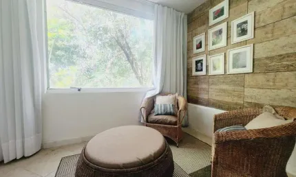 Residencial Itapuã, 750m², 5 Quartos, Armários, 4 Vagas