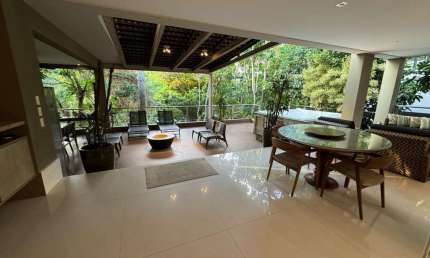 Casa em Alphaville 1, 1.100m², 4 Suítes, Armários, 6 Vagas