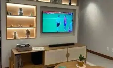 Residencial Lion - Alphaville 1, 84m², 2 Quartos, Porteira Fechada, 2 Vagas