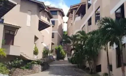 Condomínio Velhos Amigos - Patamares, 345m², 4 Quartos, 2 Vagas