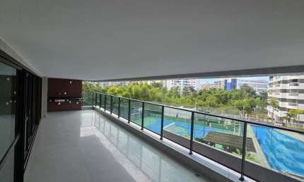 Mansão Bellagio - Alphaville 1, 221m², 4 Suítes, Varanda Gourmet, 4 Vagas com depósito