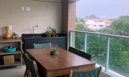 Mansão Reserva Real - Alphaville 1, 140m², 3 Suítes, Armários, 3 Vagas