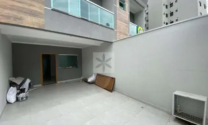 Casa com 2 quartos à venda na Rua Anhaia, Vila Curuçá, Santo André