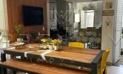 Casa em condomínio fechado com 3 quartos à venda no Jardim Inconfidência, Uberlândia  por R$ 920.000
