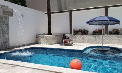 Casa com 4 quartos à venda no Gávea, Uberlândia  por R$ 2.350.000