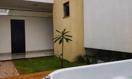 Casa em condomínio fechado com 3 quartos à venda no Grand Ville, Uberlândia  por R$ 1.180.000