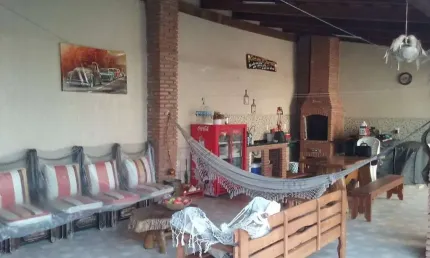Casa com 2 quartos à venda no Jardim Holanda, Uberlândia  por R$ 440.000
