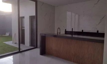 Casa com 3 quartos à venda em Vida Nova, Uberlândia  por R$ 945.000