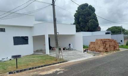 Casa em condomínio fechado com 3 quartos à venda no Minas Gerais, Uberlândia  por R$ 985.000