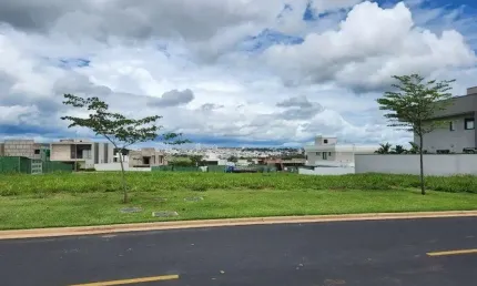 Terreno em condomínio fechado à venda no granja marileusa, uberlândia  por r$ 840.000