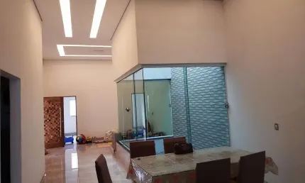 Casa com 4 quartos à venda no Jardim das Palmeiras, Uberlândia  por R$ 665.000