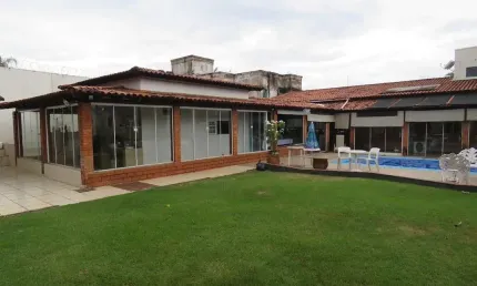Casa com 4 quartos à venda na Cidade Jardim, Uberlândia  por R$ 1.250.000