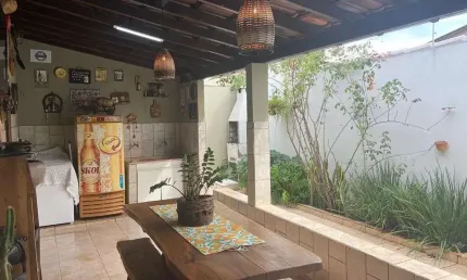 Casa com 3 quartos à venda no jardim das palmeiras, uberlândia  por r$ 440.000