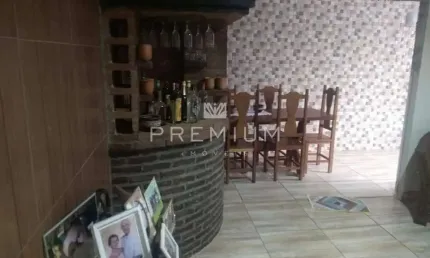 Casa com 3 quartos à venda em São Jorge, Uberlândia  por R$ 340.000