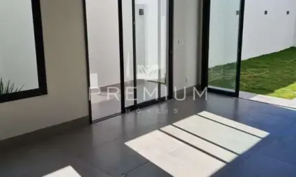 Casa com 3 quartos à venda no Grand Ville, Uberlândia  por R$ 950.000