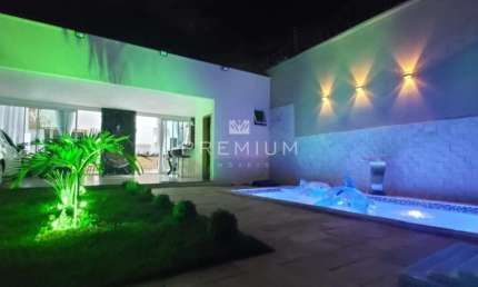 Casa com 3 quartos à venda no Jardim Patrícia, Uberlândia  por R$ 1.300.000