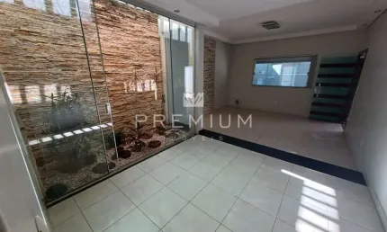 Casa com 4 quartos à venda no Santa Rosa, Uberlândia  por R$ 730.000